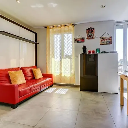 Le Road 66 - Bourroches I Cosy & Tram Apartman Dijon