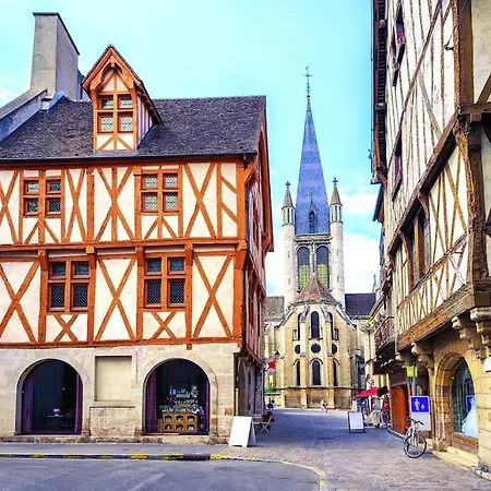 Le Road 66 - Bourroches I Cosy & Tram Dijon