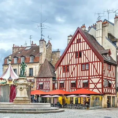 Le Road 66 - Bourroches I Cosy & Tram Dijon